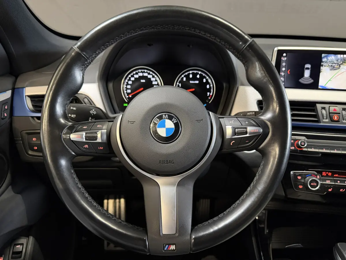 xDrive25e High Executive | M-pakket | Camera | Afn. trekhaak | Leder | Sfeerverlichting | Full LED