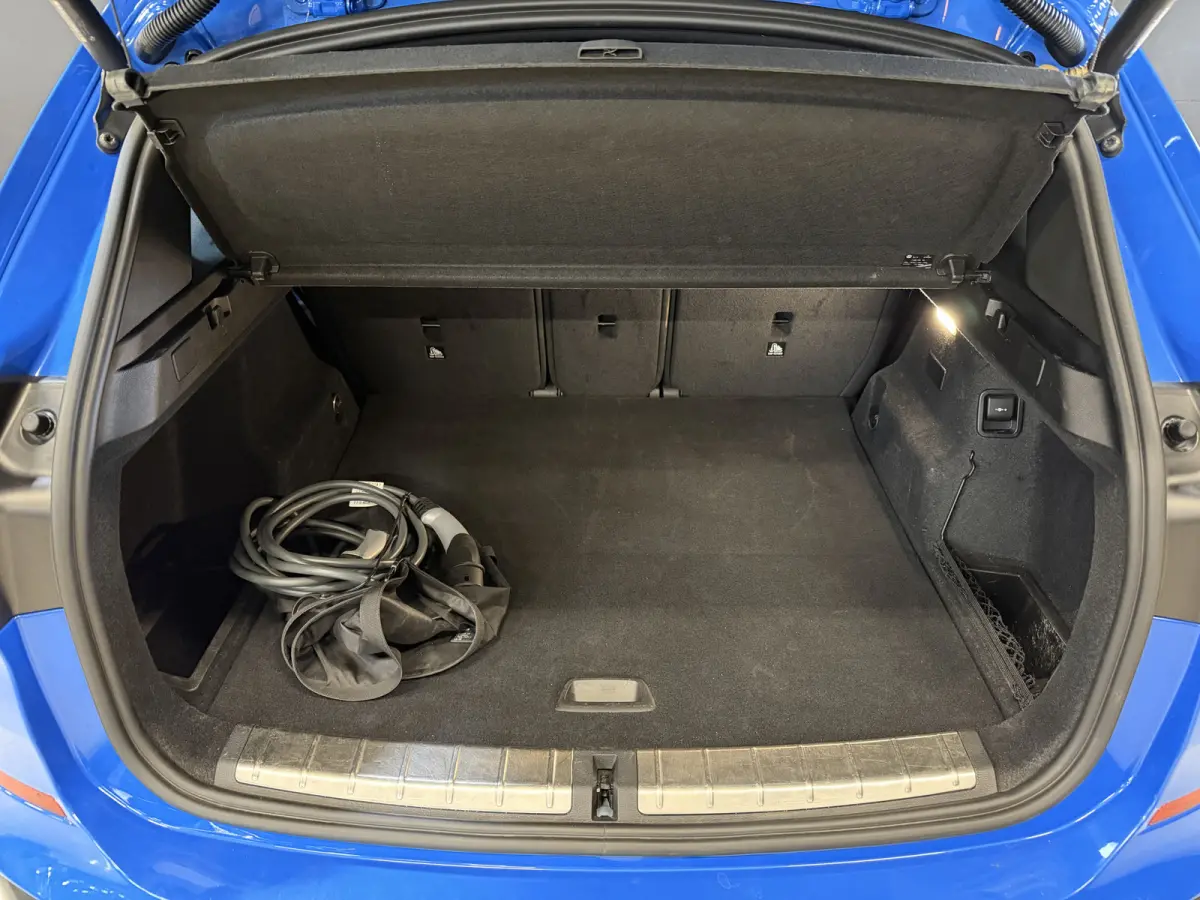 xDrive25e High Executive | M-pakket | Camera | Afn. trekhaak | Leder | Sfeerverlichting | Full LED