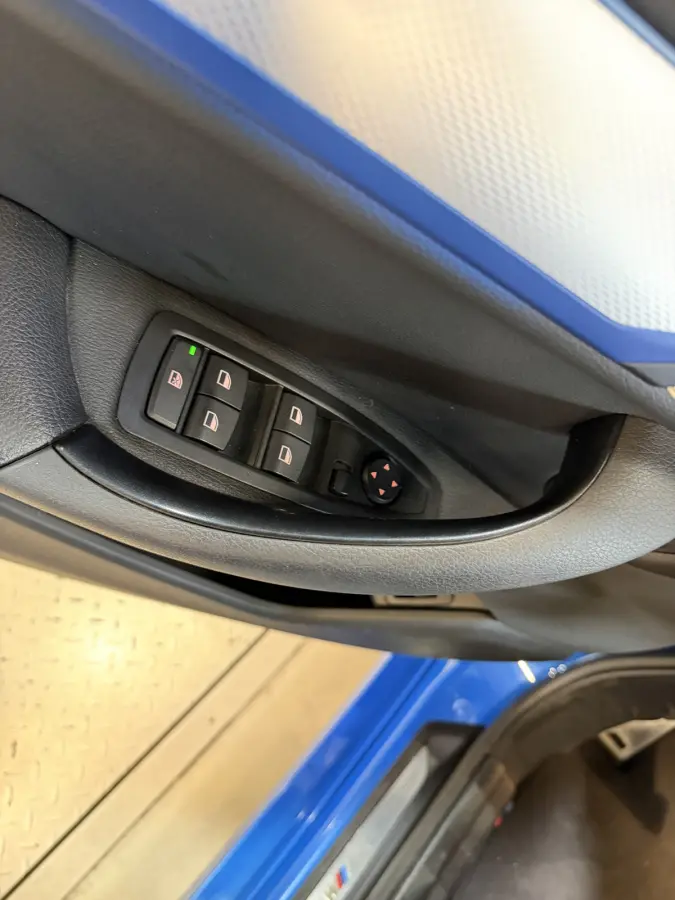 xDrive25e High Executive | M-pakket | Camera | Afn. trekhaak | Leder | Sfeerverlichting | Full LED