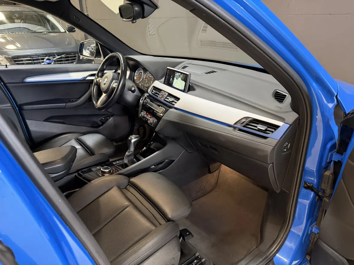 xDrive25e High Executive | M-pakket | Camera | Afn. trekhaak | Leder | Sfeerverlichting | Full LED