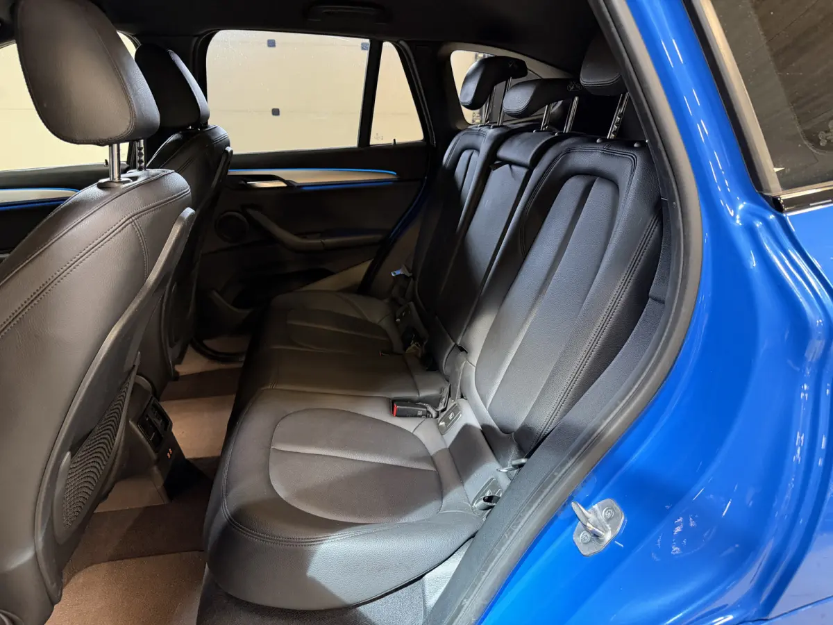 xDrive25e High Executive | M-pakket | Camera | Afn. trekhaak | Leder | Sfeerverlichting | Full LED