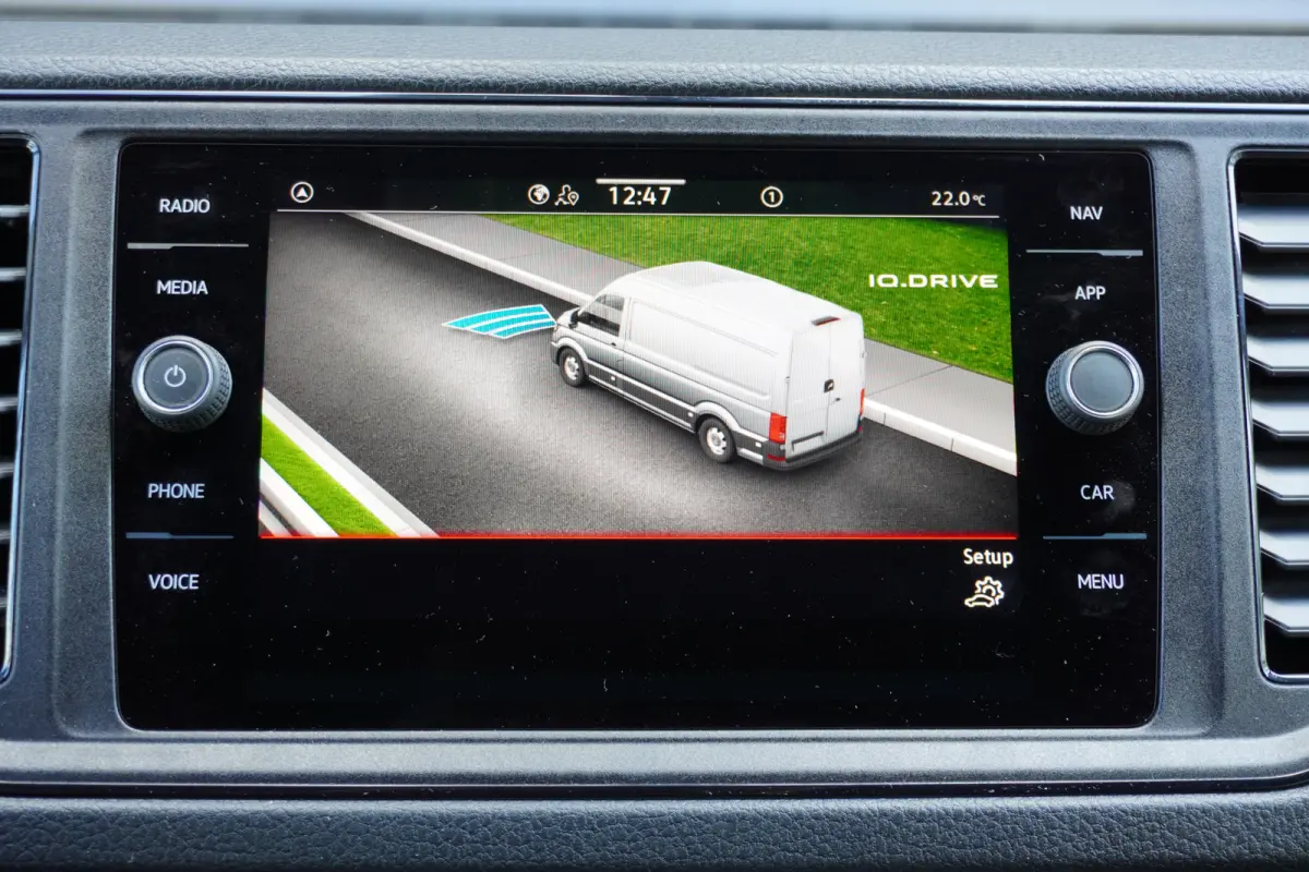 140pk L3H3/L2H2 Apple Carplay Navigatie Camera Stoelverwarming Airco 3-zits