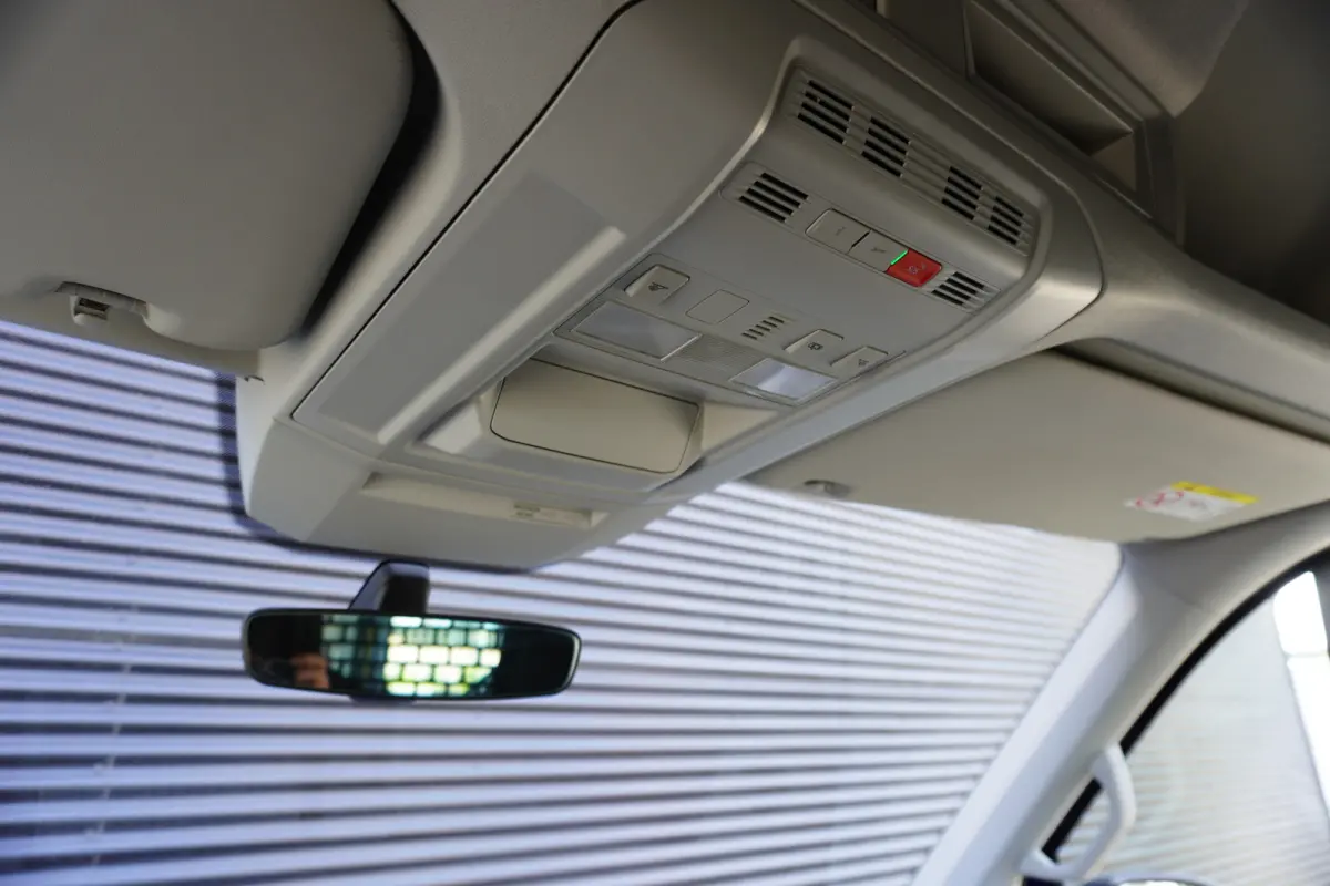 140pk L3H3/L2H2 Apple Carplay Navigatie Camera Stoelverwarming Airco 3-zits