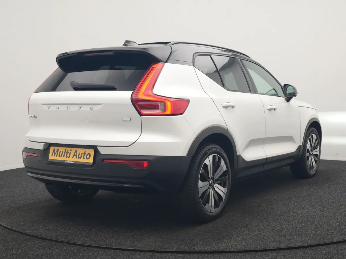 Ultimate 69 kWh 232pk Dealer O.H | Panodak | 360 Camera | Adaptive Cruise | Harman / Kardon | Alcantara Sportstoelen Memory & Verwarmd | BLIS | Keyless | Apple Carplay | Pilot Assist | Stuur