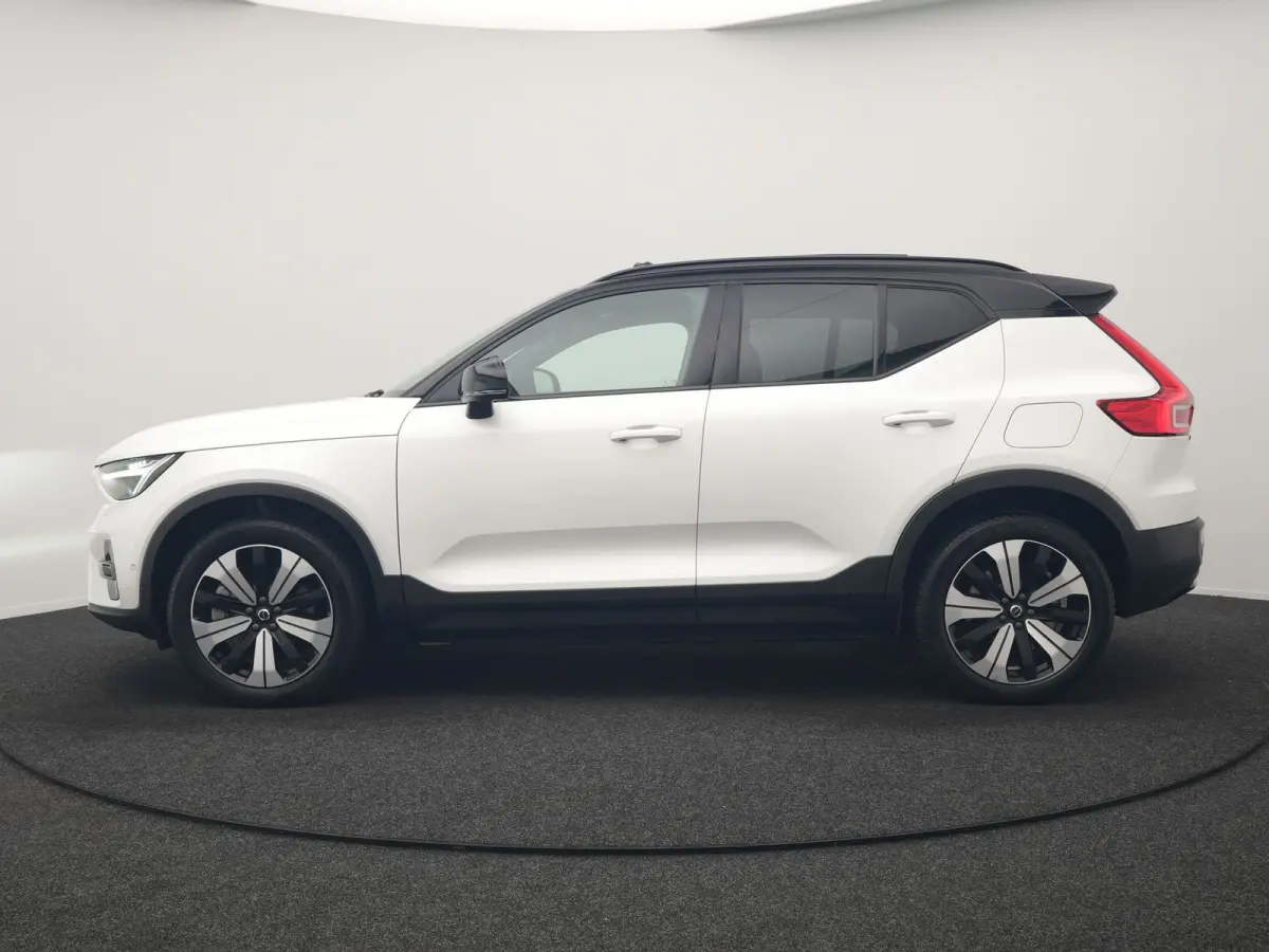 Ultimate 69 kWh 232pk Dealer O.H | Panodak | 360 Camera | Adaptive Cruise | Harman / Kardon | Alcantara Sportstoelen Memory & Verwarmd | BLIS | Keyless | Apple Carplay | Pilot Assist | Stuur