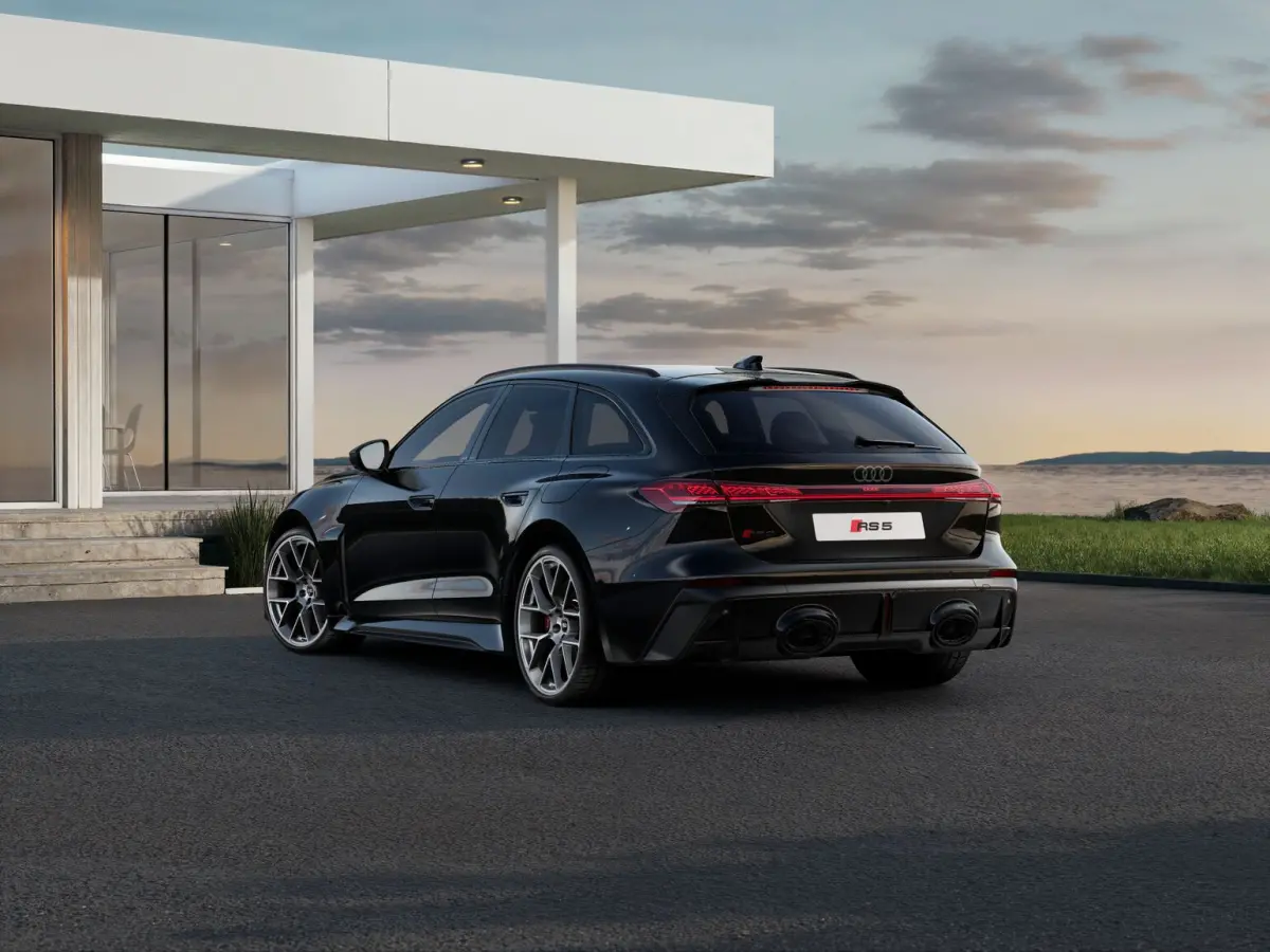RS 5 Avant e-hybrid 470 kW / 639 PK