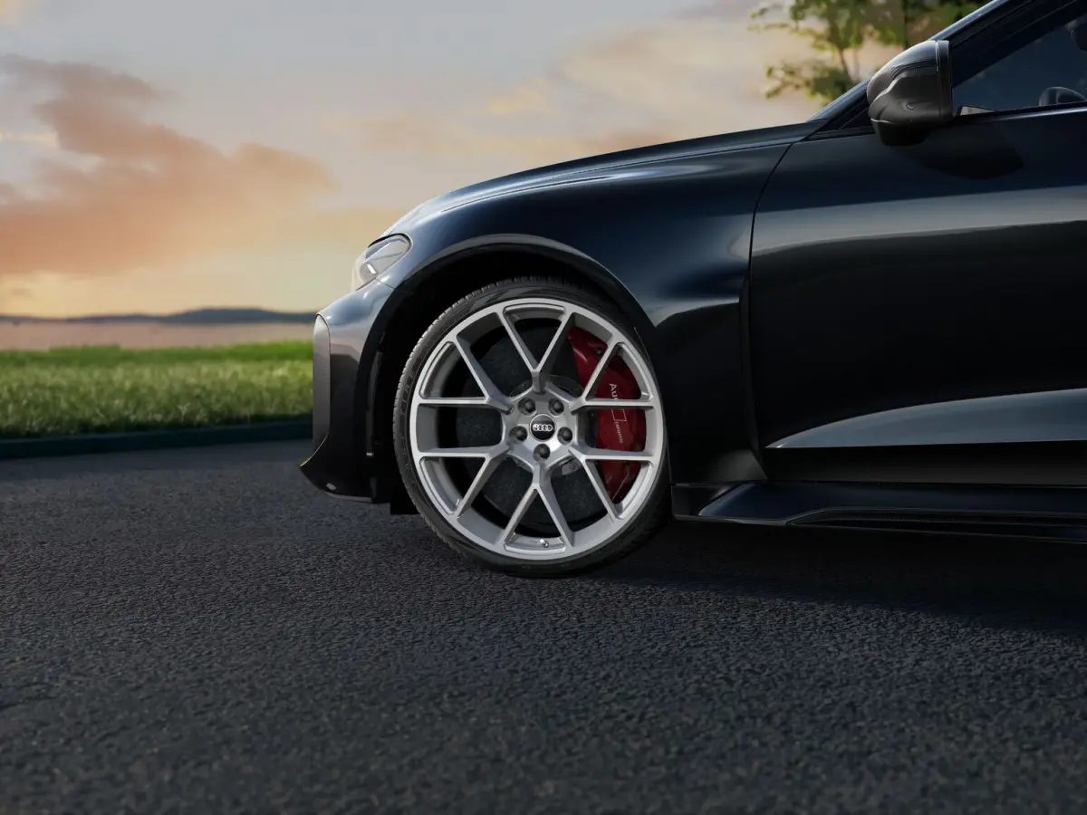 RS 5 Avant e-hybrid 470 kW / 639 PK