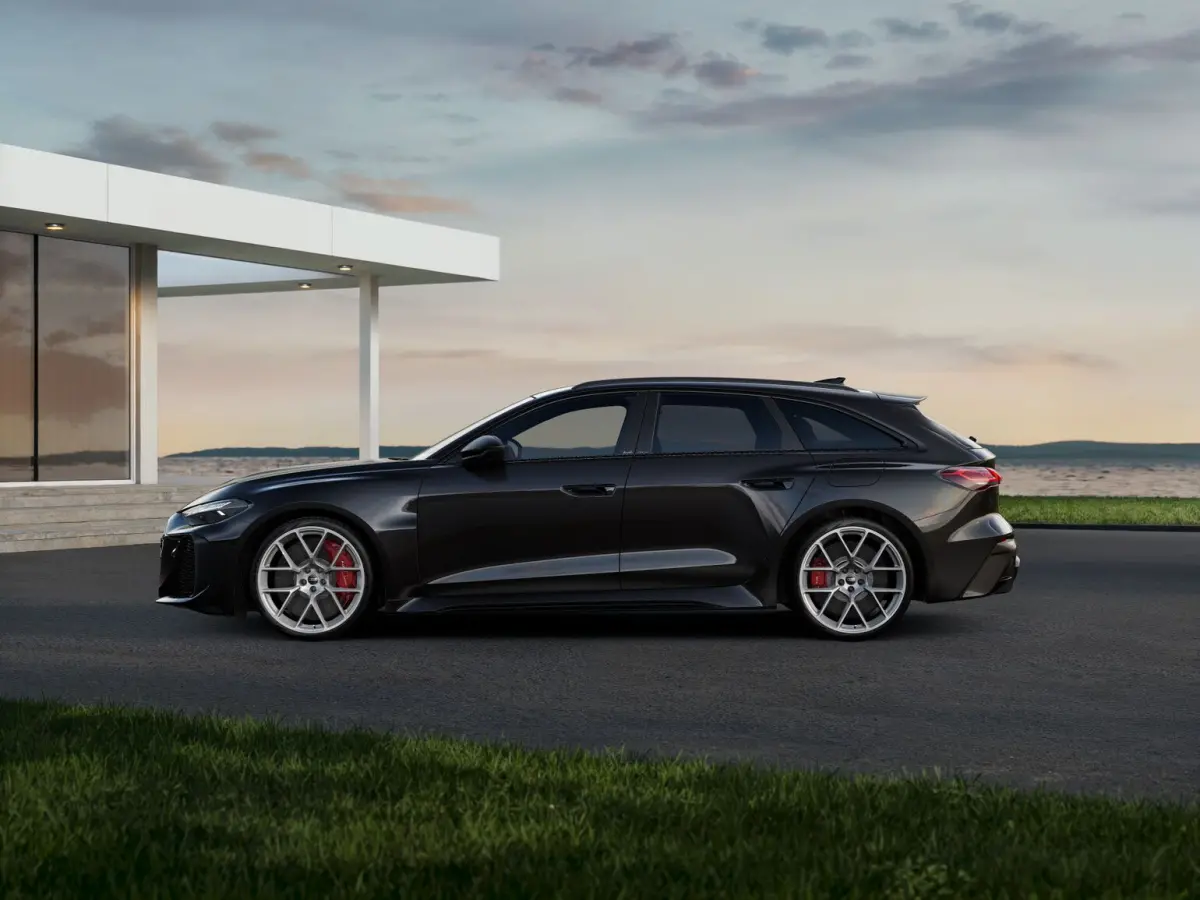RS 5 Avant e-hybrid 470 kW / 639 PK