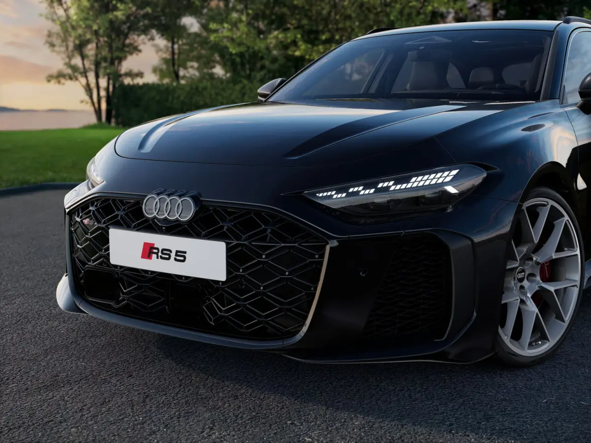 RS 5 Avant e-hybrid 470 kW / 639 PK