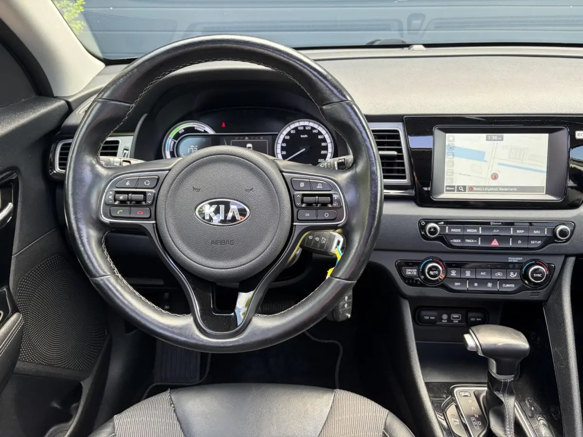 1.6 GDi Hybrid Design Edition 1e Eigenaar,Trekhaak,Pano,Camera,Carplay,Stoelverw-Stuurverw,Halfleder,Lm velgen,Dealer Onderhouden,Rijstrooksensor,N.A.P,Apk tot 11-2026