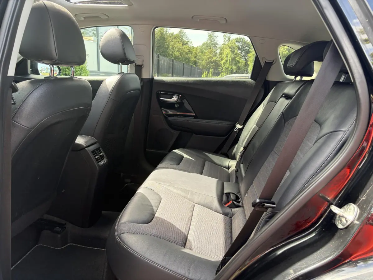 1.6 GDi Hybrid Design Edition 1e Eigenaar,Trekhaak,Pano,Camera,Carplay,Stoelverw-Stuurverw,Halfleder,Lm velgen,Dealer Onderhouden,Rijstrooksensor,N.A.P,Apk tot 11-2026