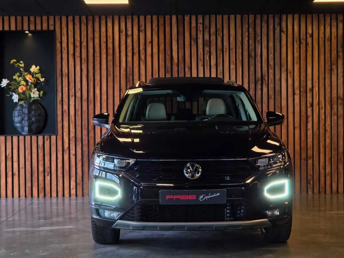 1.5 TSI Sport Business l Led l Pano l Virtual l DAB l Carplay