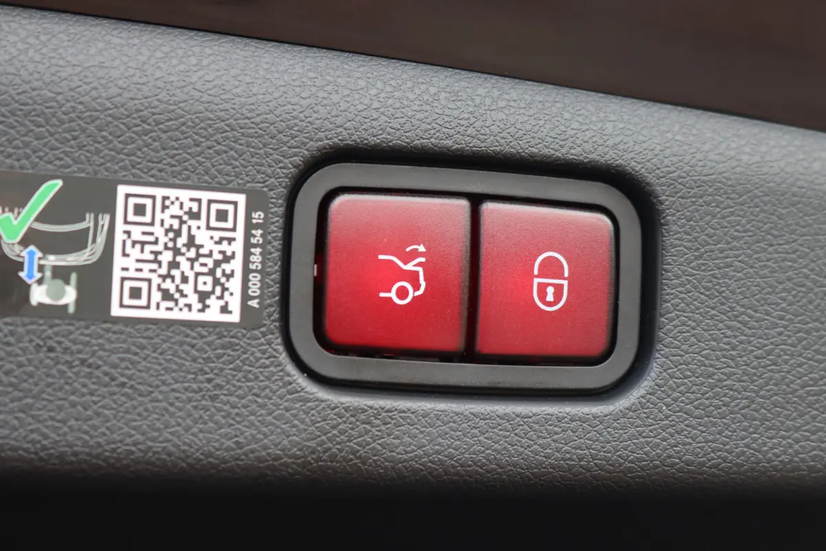 450 d 4MATIC AMG Line | Hyperscreen | Luchtvering | Achterasbesturing | Standkachel | Nappa Leder | Stoelventilatie | Trekhaak | Distronic+ | HUD | Massage | 3D-Display |