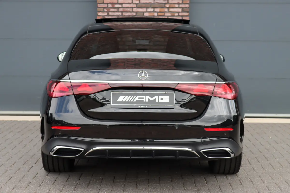 450 d 4MATIC AMG Line | Hyperscreen | Luchtvering | Achterasbesturing | Standkachel | Nappa Leder | Stoelventilatie | Trekhaak | Distronic+ | HUD | Massage | 3D-Display |
