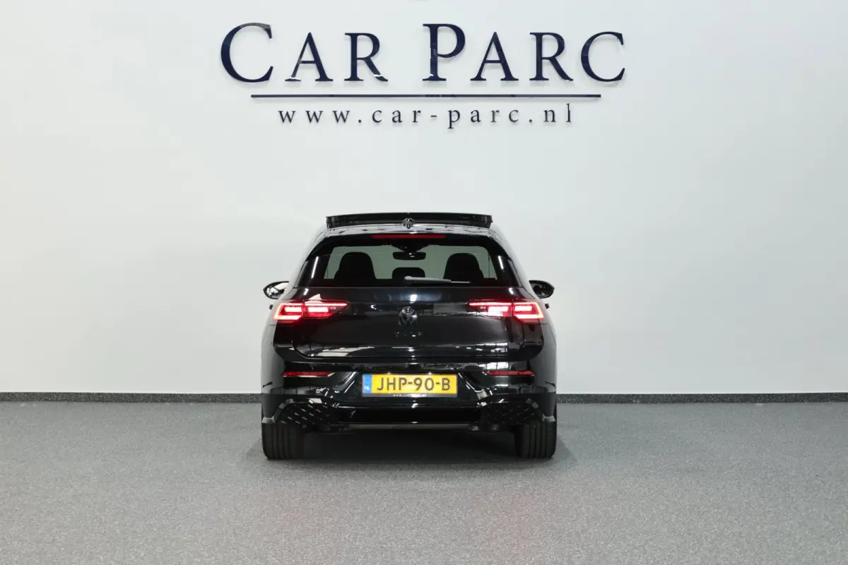 8.5 1.5 eTSI R-Line Edition IQ/VIRTUAL/SFEER/PANO/ALCANTARA+S.VERWARMING+MEMORY/19" LMV/360/ACC/FABRIEKSGARANTIE!