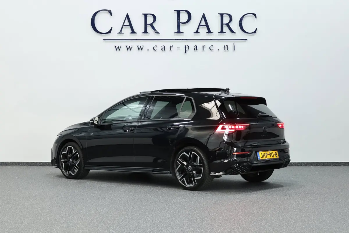 8.5 1.5 eTSI R-Line Edition IQ/VIRTUAL/SFEER/PANO/ALCANTARA+S.VERWARMING+MEMORY/19" LMV/360/ACC/FABRIEKSGARANTIE!