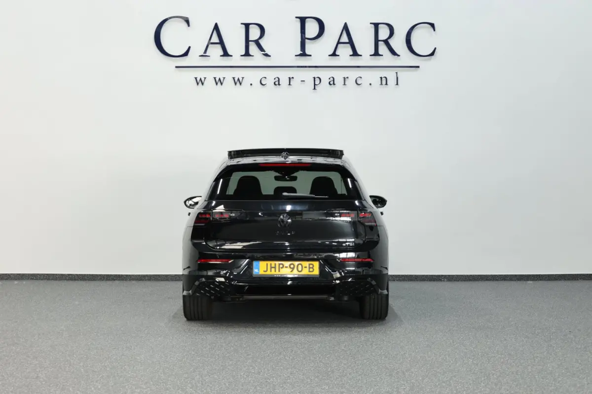 8.5 1.5 eTSI R-Line Edition IQ/VIRTUAL/SFEER/PANO/ALCANTARA+S.VERWARMING+MEMORY/19" LMV/360/ACC/FABRIEKSGARANTIE!