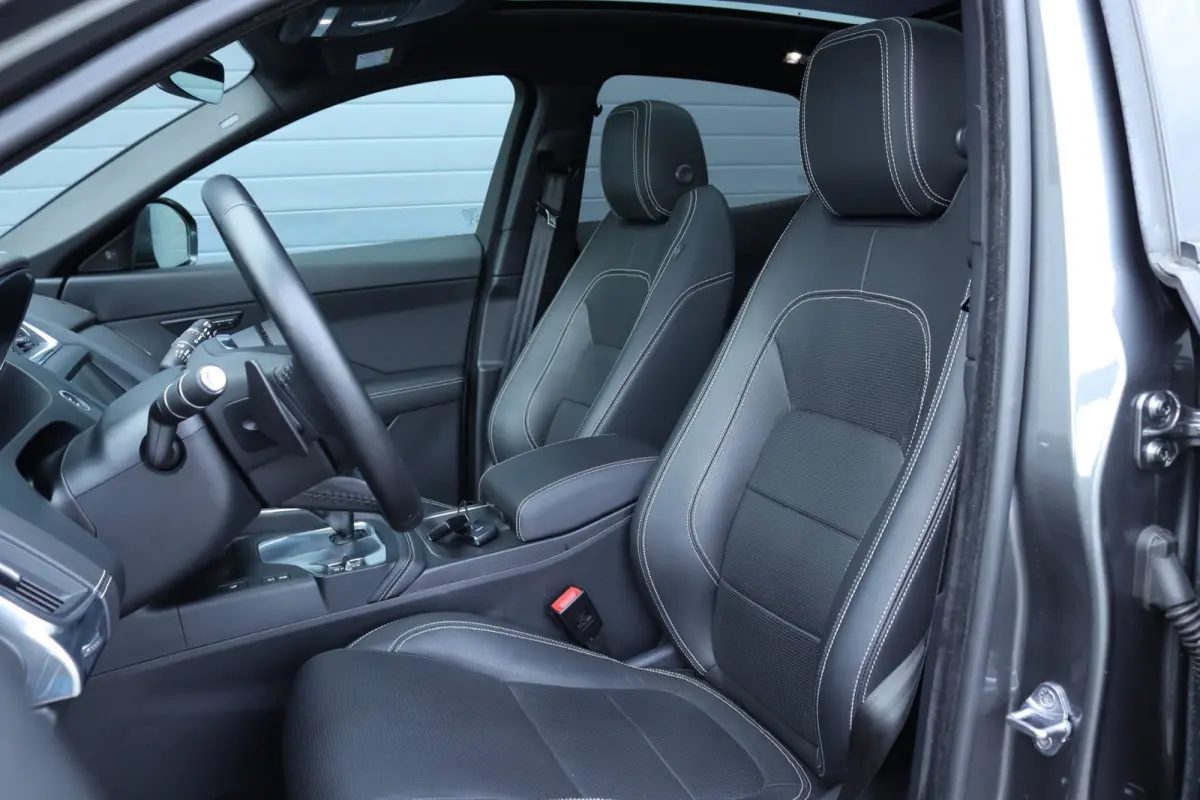 2.0 P250 AWD R-Dynamic HSE / Headup / Pano