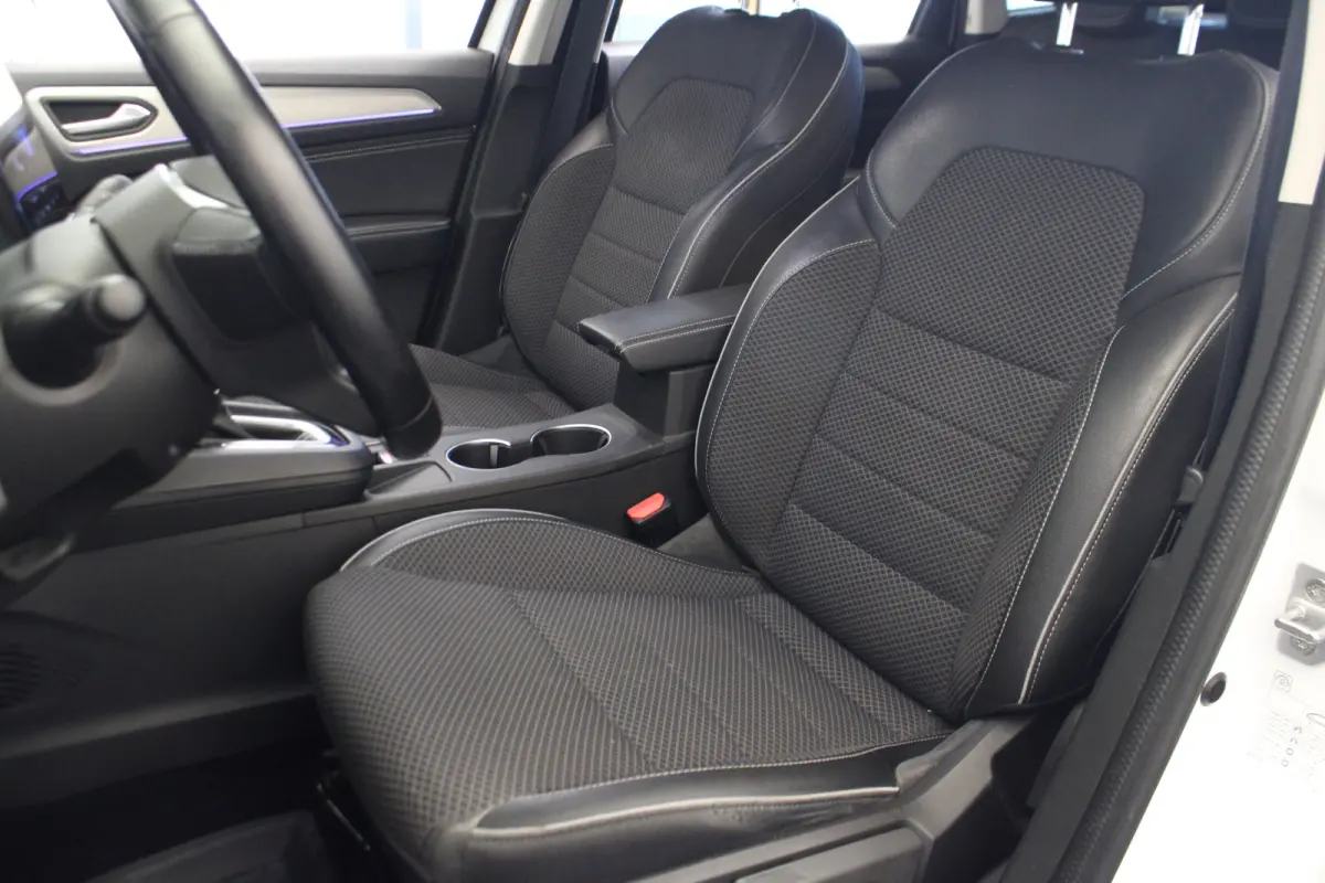 1.6 E-Tech Hybrid 145 Intens