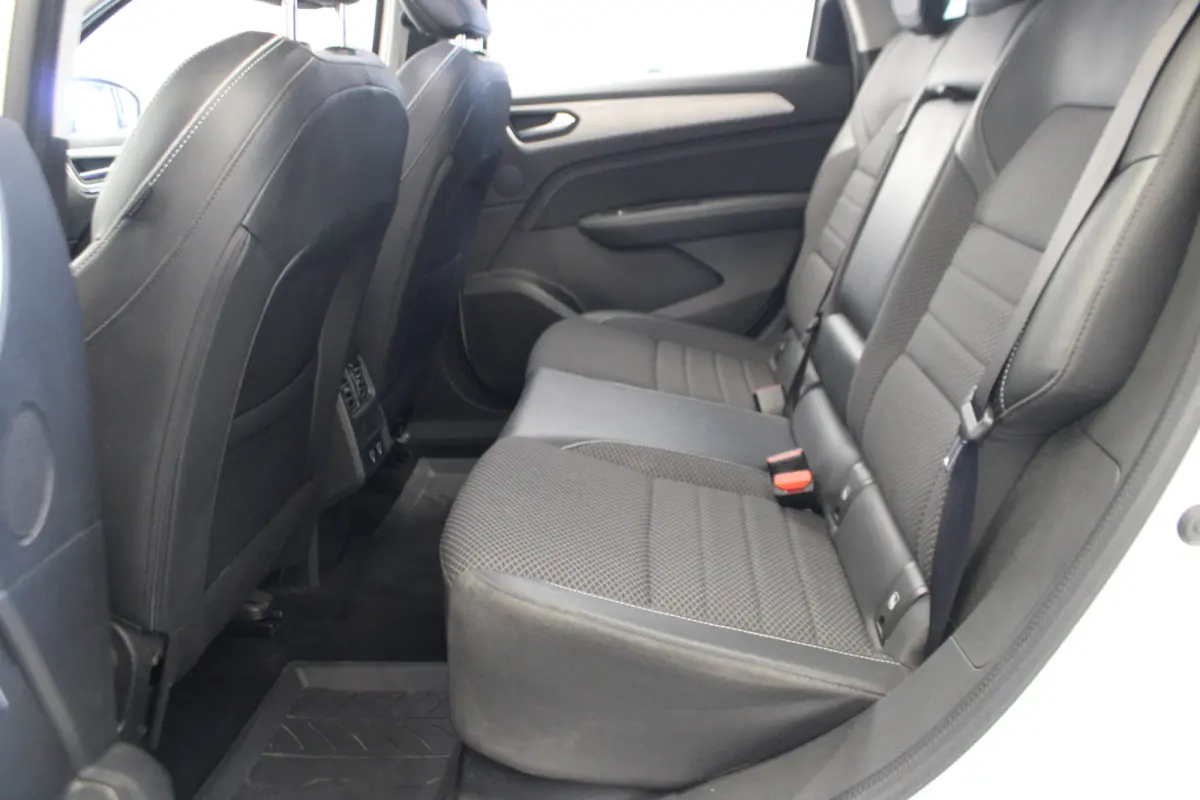 1.6 E-Tech Hybrid 145 Intens