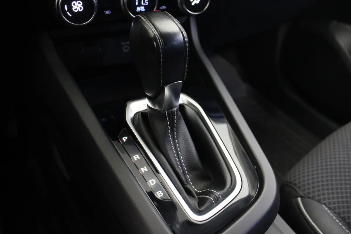 1.6 E-Tech Hybrid 145 Intens