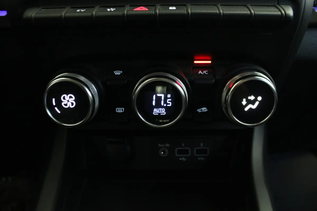 1.6 E-Tech Hybrid 145 Intens