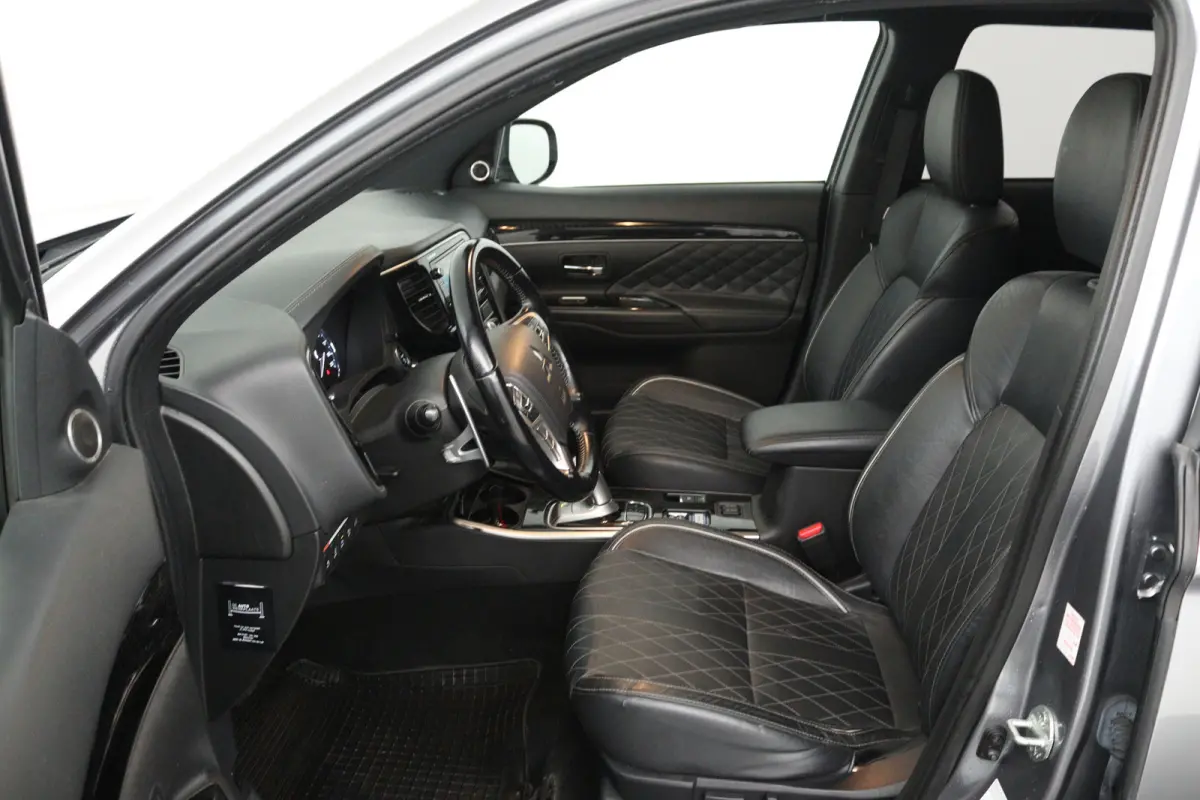 2.4 PHEV Instyle (PANORAMADAK, NAVIGATIE, STOEL-/STUURVERWARMING, 360 CAMERA, TREKHAAK, ADAPTIEVE CRUISE)