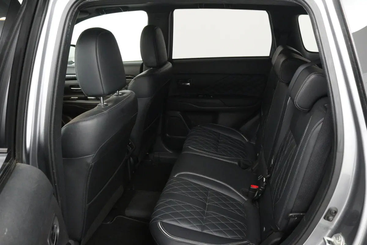 2.4 PHEV Instyle (PANORAMADAK, NAVIGATIE, STOEL-/STUURVERWARMING, 360 CAMERA, TREKHAAK, ADAPTIEVE CRUISE)