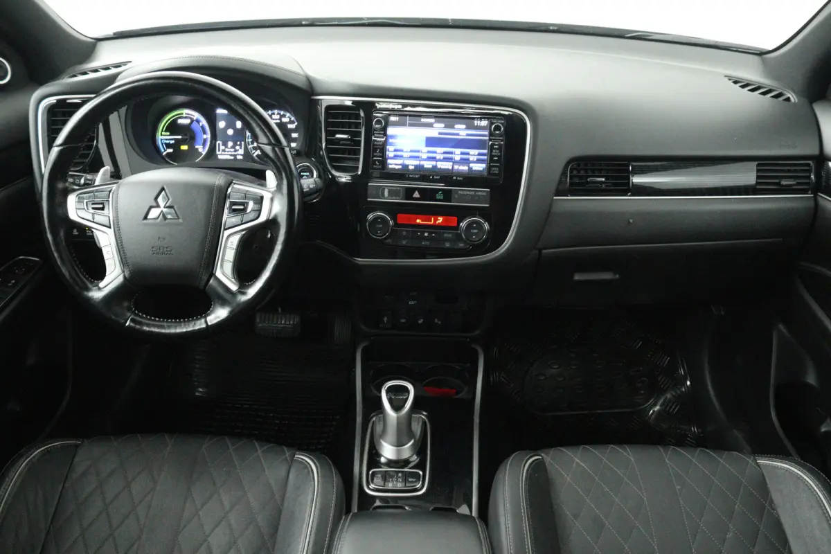 2.4 PHEV Instyle (PANORAMADAK, NAVIGATIE, STOEL-/STUURVERWARMING, 360 CAMERA, TREKHAAK, ADAPTIEVE CRUISE)