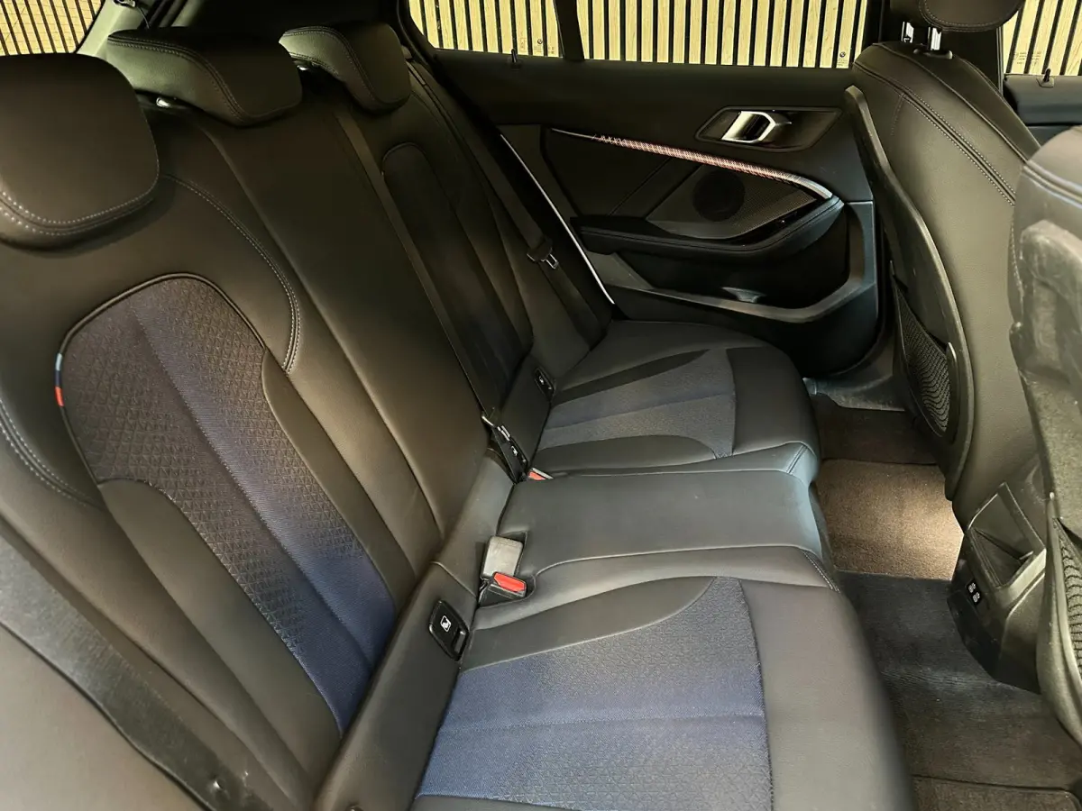 116i Executive - Ambiance - M Pakket