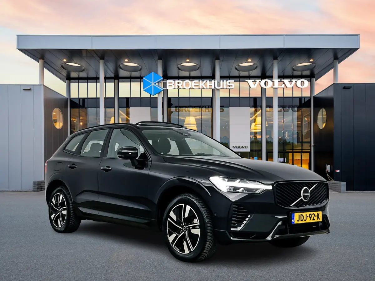 T6 Recharge Plus Dark | 19" Allseason | Panoramadak | Head-Up | 360 Camera | Trekhaak | Harman Kardon | Elektr. verst. Stoelen | Stoel/Stuurverwarming |