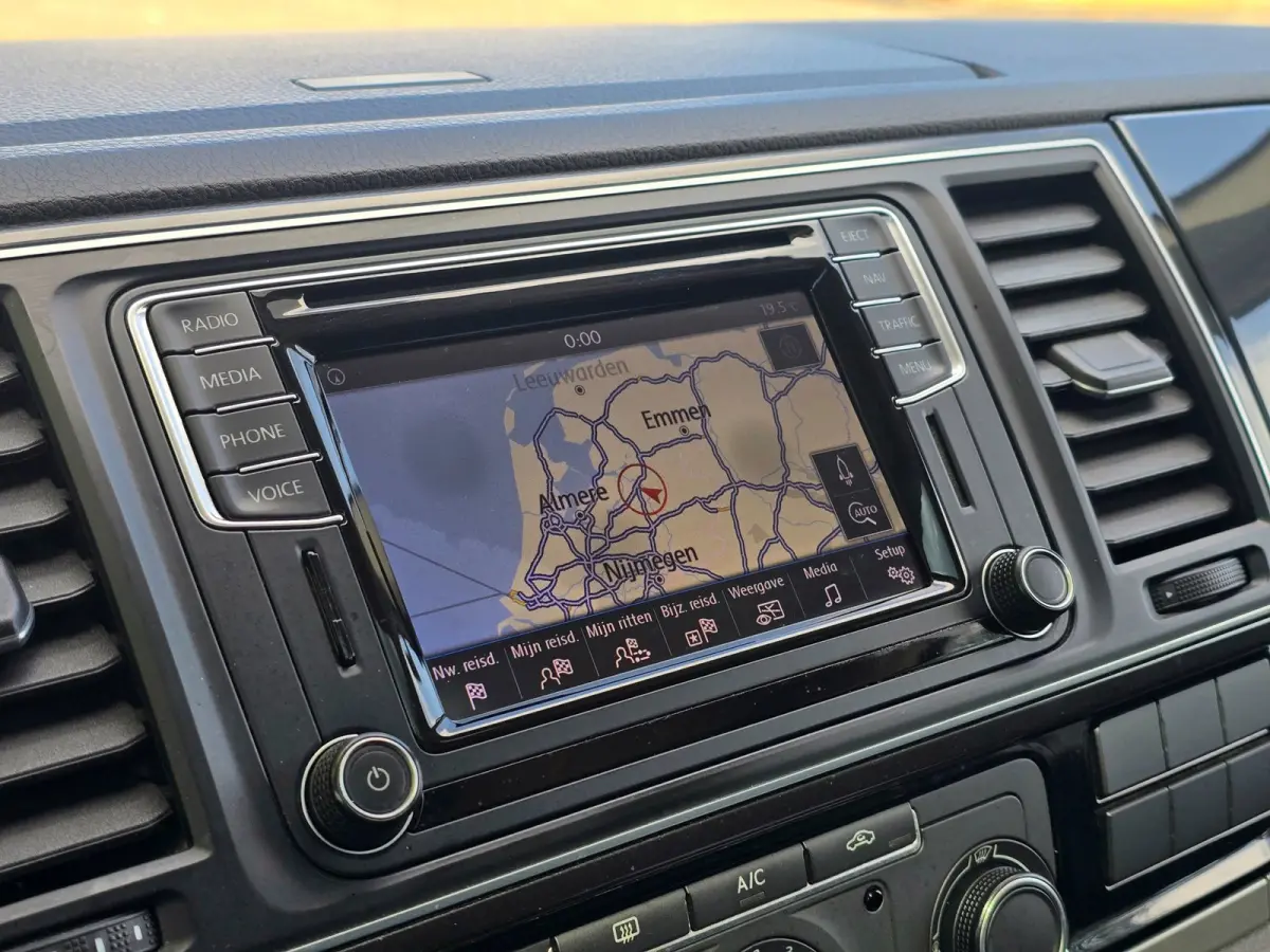 2.0 TDI L2H1 DC Highline DAK/xenon/AUT