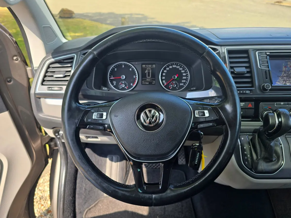 2.0 TDI L2H1 DC Highline DAK/xenon/AUT