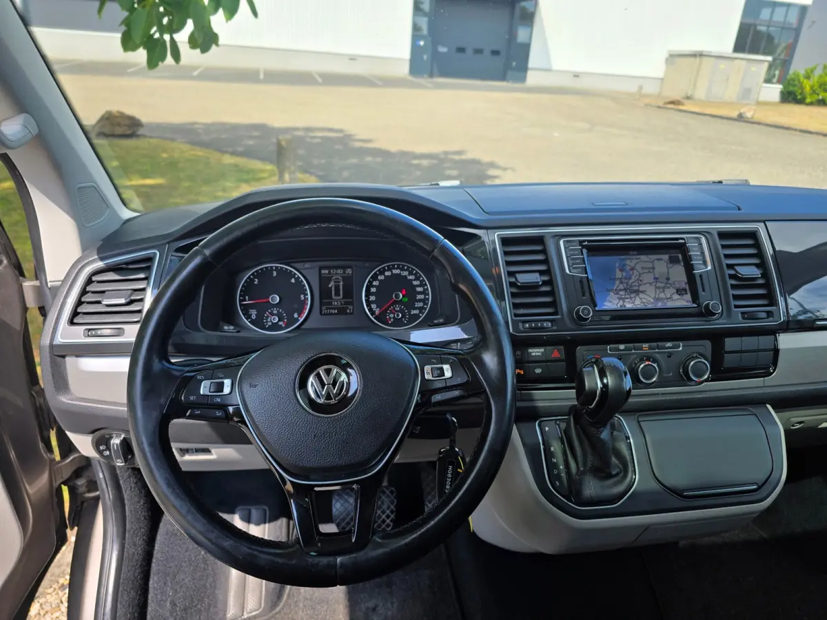2.0 TDI L2H1 DC Highline DAK/xenon/AUT