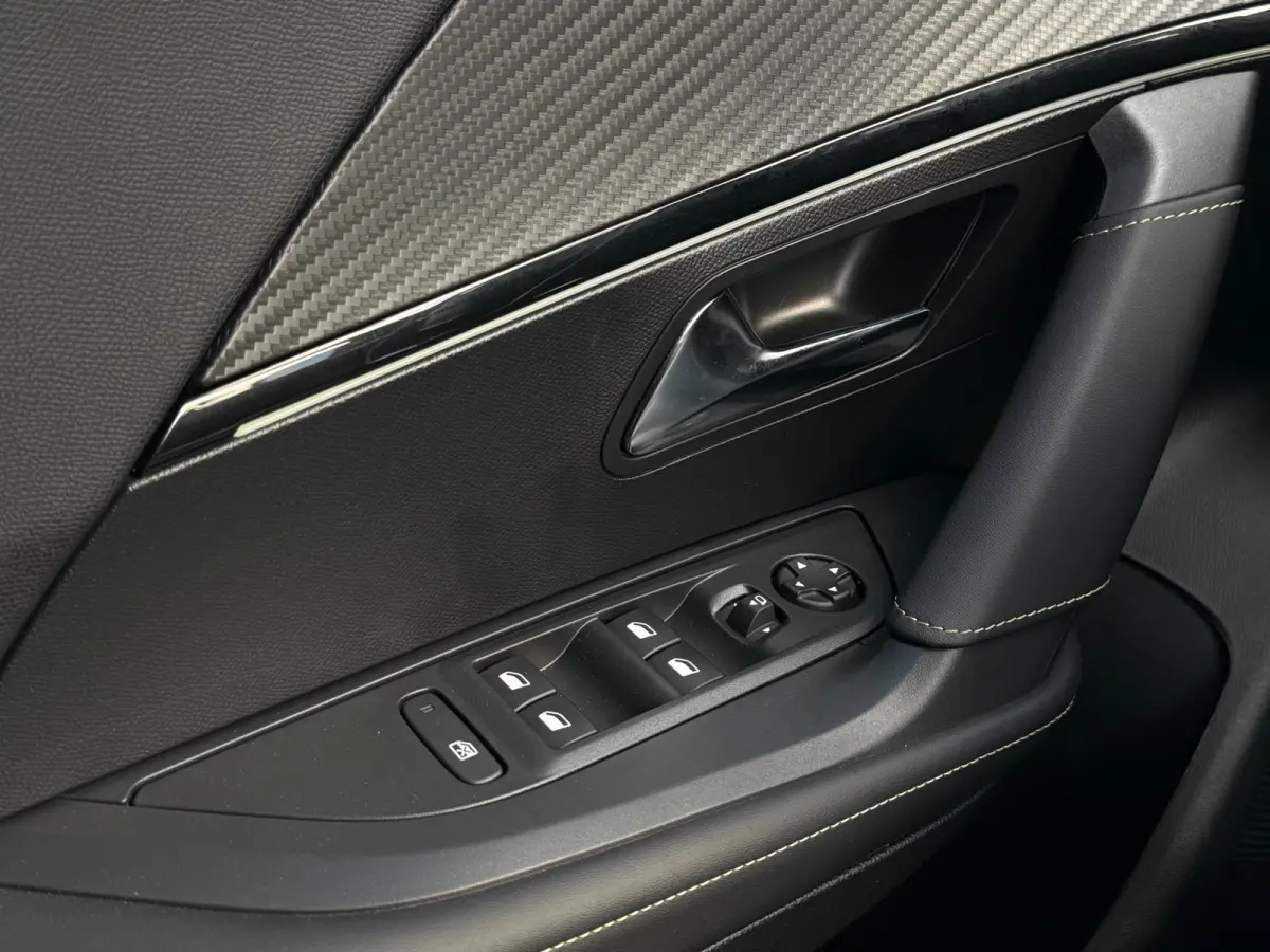 1.2 130PK GT | Carplay | Camera | Cruise | Parelmoer