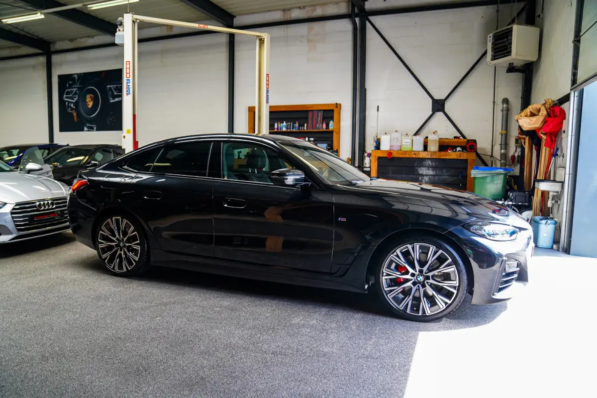 420i Business Edition Plus | Head up Display | Stuurwielverwarming | Panoramadak