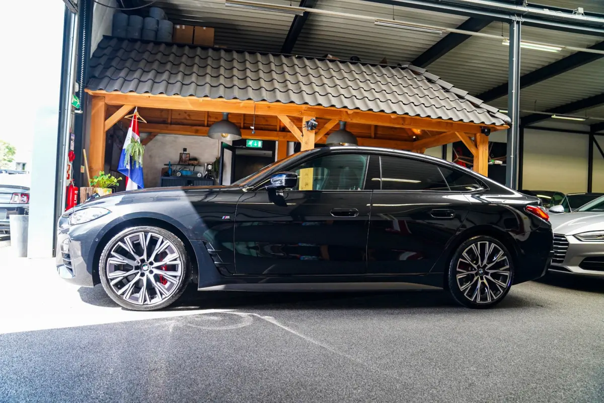 420i Business Edition Plus | Head up Display | Stuurwielverwarming | Panoramadak
