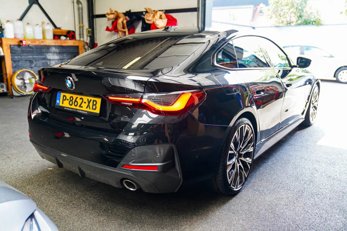 420i Business Edition Plus | Head up Display | Stuurwielverwarming | Panoramadak