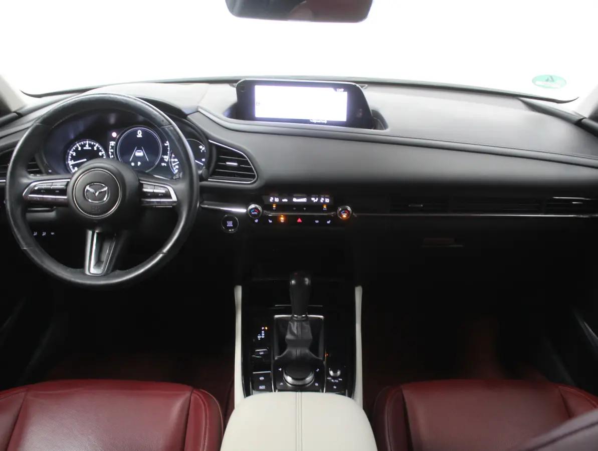 2.0 e-SkyActiv-X M Hybrid 100th Anniversary Ed. CLIMATE | ADAPCRUISE | HEAD-UP | 360CAMERA | STOELMEM | STUUR/STOELVERW | DAB | LMV18 | LEER | LED | CARPLAY