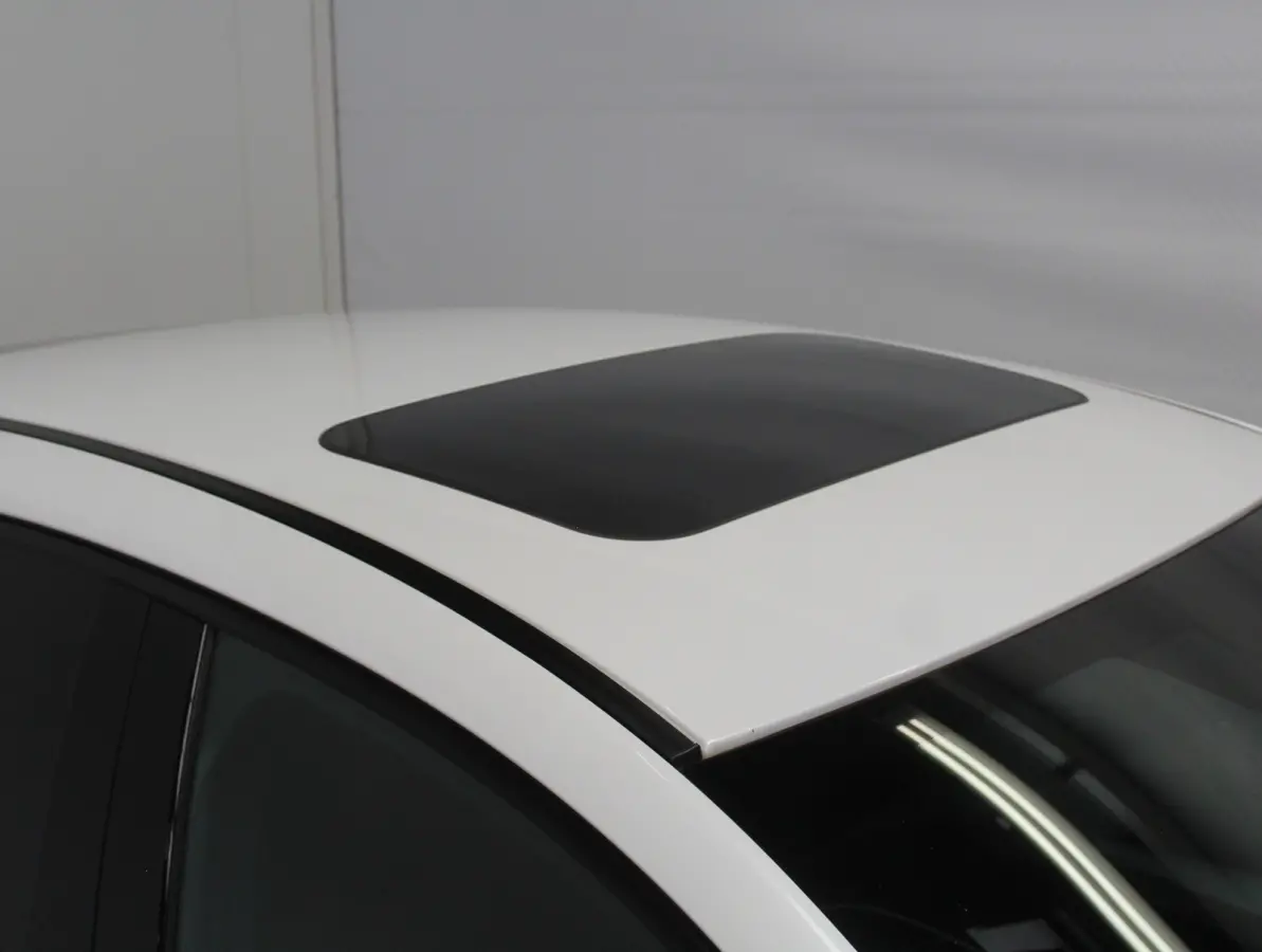 2.0 e-SkyActiv-X M Hybrid 100th Anniversary Ed. CLIMATE | ADAPCRUISE | HEAD-UP | 360CAMERA | STOELMEM | STUUR/STOELVERW | DAB | LMV18 | LEER | LED | CARPLAY