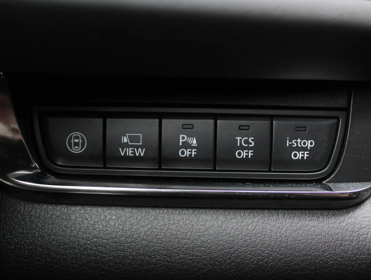 2.0 e-SkyActiv-X M Hybrid 100th Anniversary Ed. CLIMATE | ADAPCRUISE | HEAD-UP | 360CAMERA | STOELMEM | STUUR/STOELVERW | DAB | LMV18 | LEER | LED | CARPLAY
