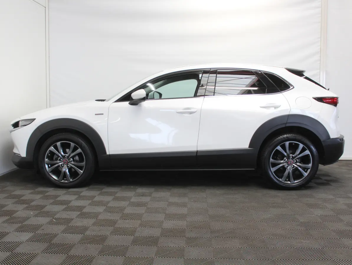2.0 e-SkyActiv-X M Hybrid 100th Anniversary Ed. CLIMATE | ADAPCRUISE | HEAD-UP | 360CAMERA | STOELMEM | STUUR/STOELVERW | DAB | LMV18 | LEER | LED | CARPLAY