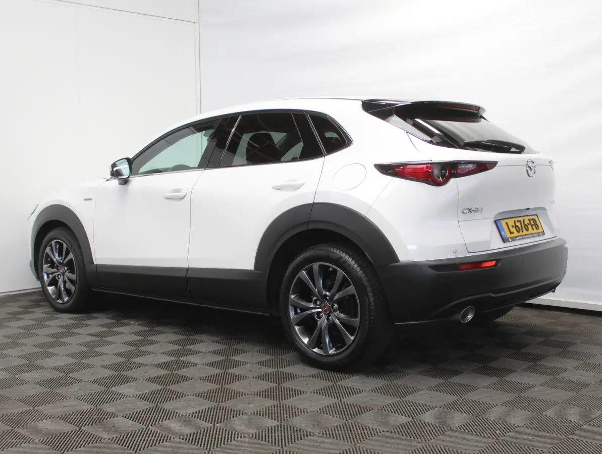 2.0 e-SkyActiv-X M Hybrid 100th Anniversary Ed. CLIMATE | ADAPCRUISE | HEAD-UP | 360CAMERA | STOELMEM | STUUR/STOELVERW | DAB | LMV18 | LEER | LED | CARPLAY