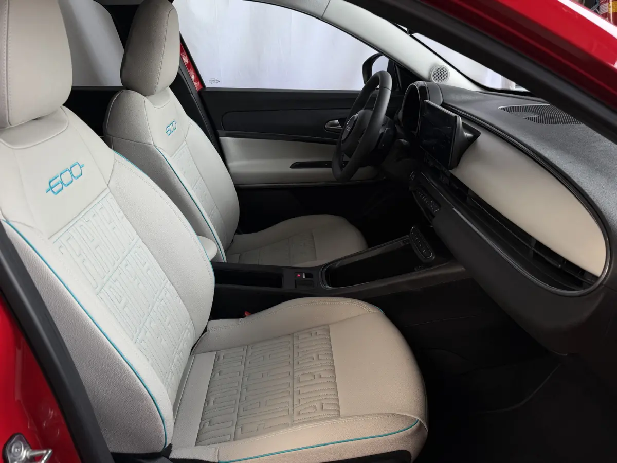 1.2 Hybrid 145 PK La Prima • Full Options • Leder • Massage • Camera • CarPlay • ACC • Elek. Klep • 18" ✅ Top Auto Fiat Wijchen , 30 Jaar ervaring in Fiat , Wij leveren de 