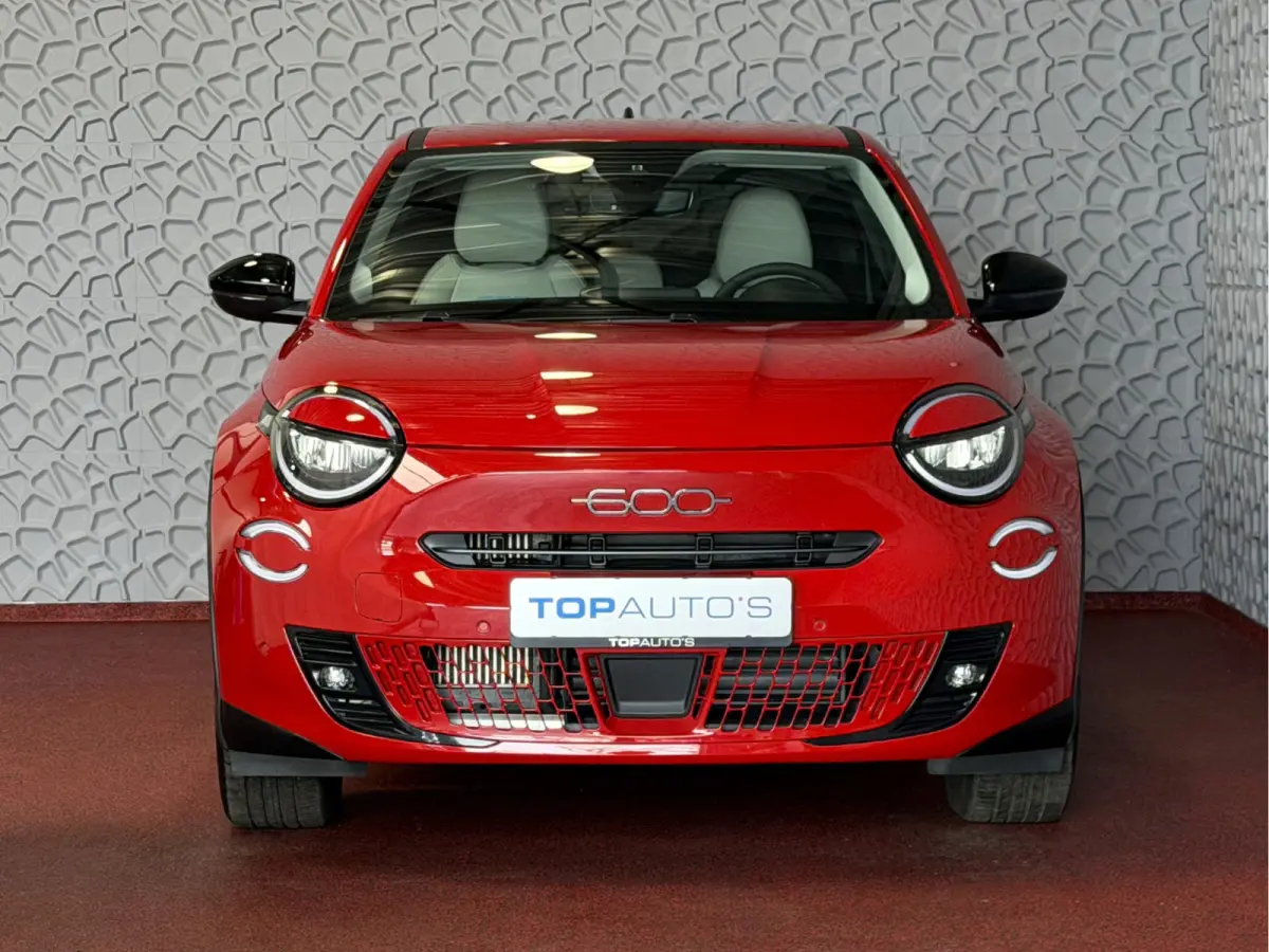 1.2 Hybrid 145 PK La Prima • Full Options • Leder • Massage • Camera • CarPlay • ACC • Elek. Klep • 18" ✅ Top Auto Fiat Wijchen , 30 Jaar ervaring in Fiat , Wij leveren de 