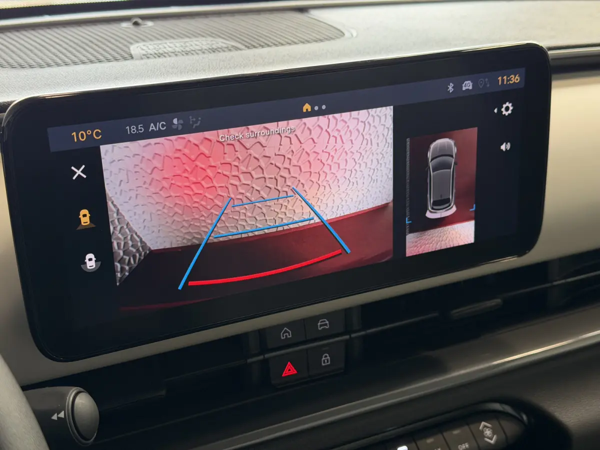 1.2 HYBRID LA PRIMA CAMERA CARPLAY ADAP.CRUISE STOELVERW. ELEK.KLEP LEER MASSAGE ELEK.STOEL 18''LMV ✅ Top Auto Fiat Wijchen , 30 Jaar ervaring in Fiat , Wij leveren de : Icon / La Prima / 