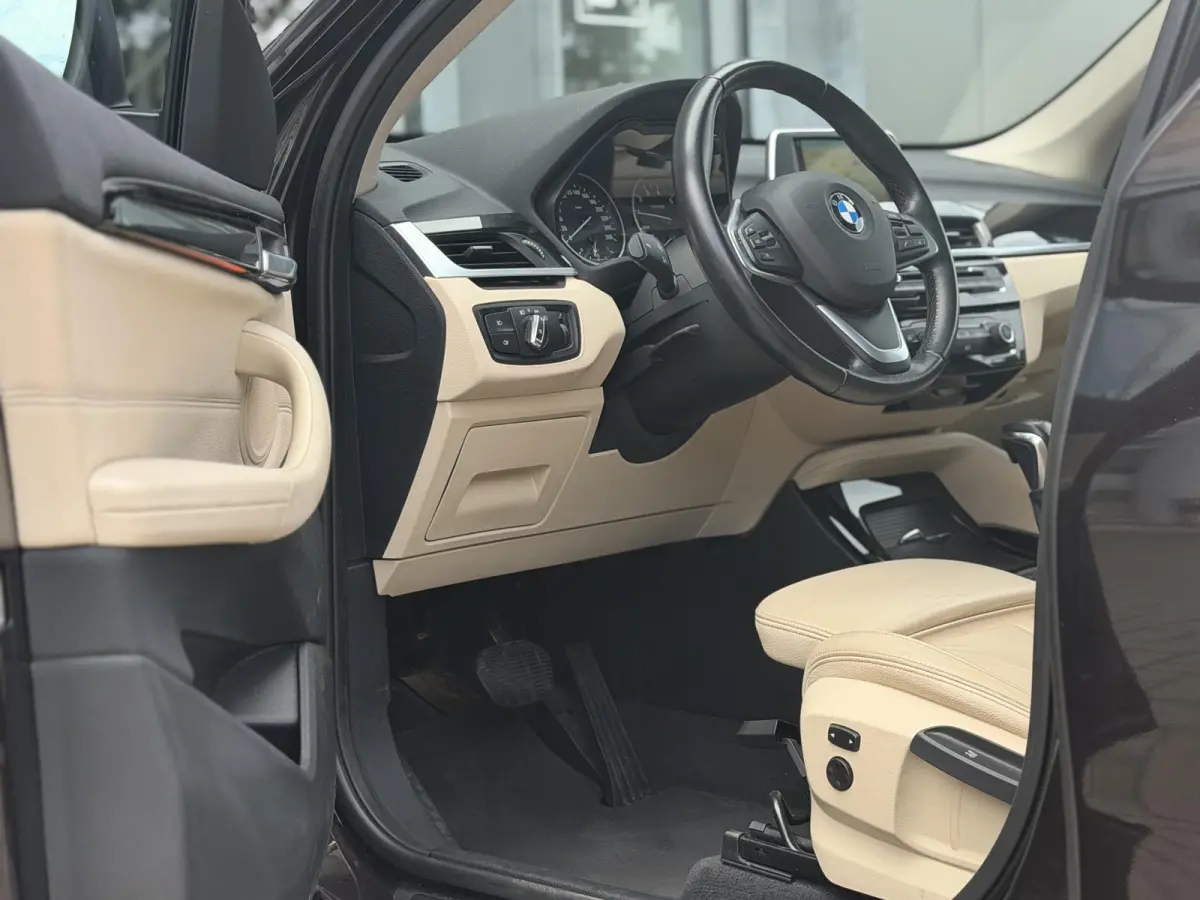 sDrive20i 192PK Centennial Executive |Pano|Leer|Nav|Cruise|Dealer onderhouden