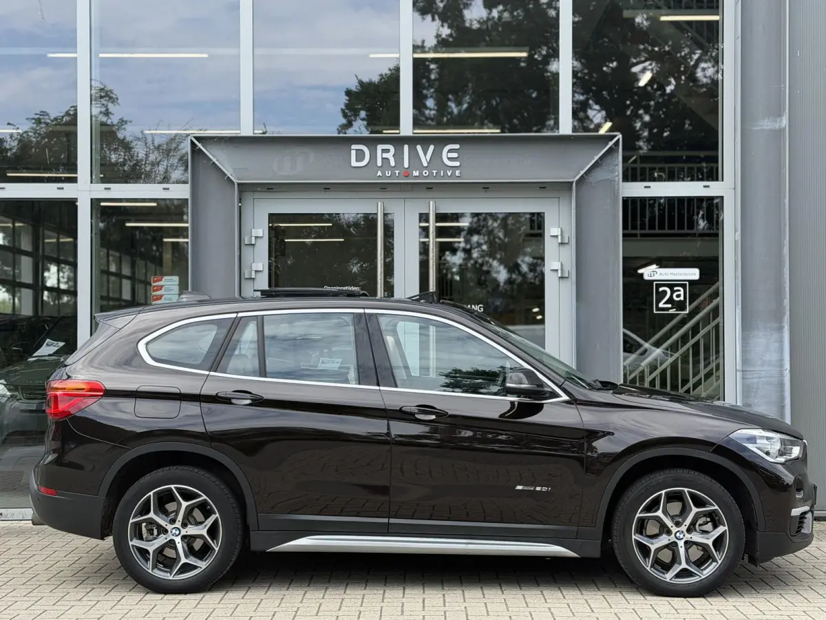 sDrive20i 192PK Centennial Executive |Pano|Leer|Nav|Cruise|Dealer onderhouden