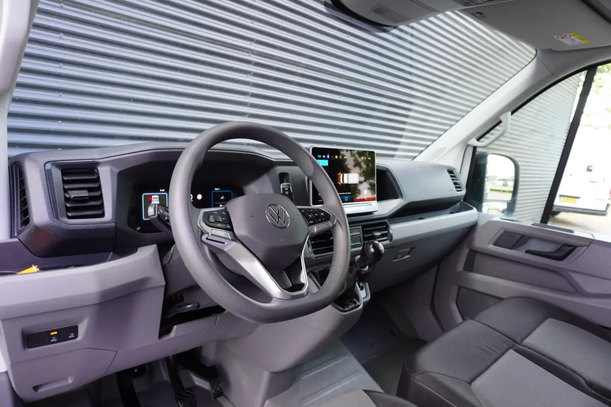 163pk RWD Facelift Open laadbak 3500kg Trekgewicht Trekhaak Apple Carplay Cruise control 3-Zits Digitaal dashboard