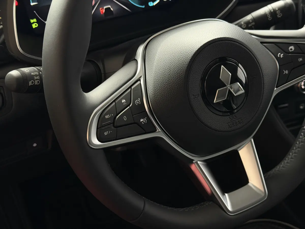 1.6 PHEV AT INTENSE+ NW AUTO / CAMERA / NAVI LED STOEL + STUUR VERW PLUG IN HYBRID